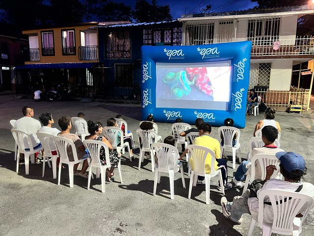 NOTA EPA CINE BAJO LA LUNA